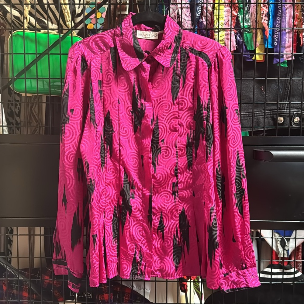 Vintage Stuart Lang Fuchsia & Black Abstract Print Pleated Button Down Blouse